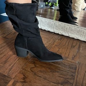 ⭐️ 4 for $20 Black boots